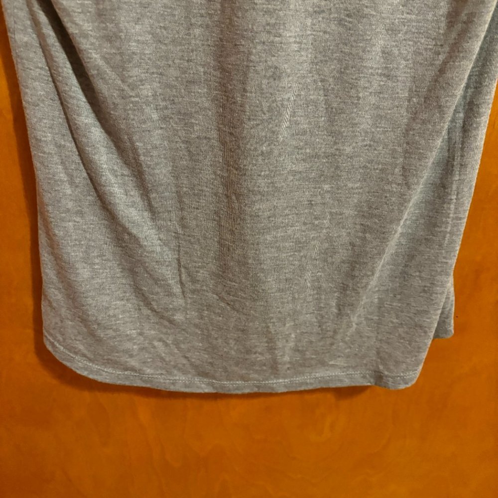 Mickey + Mini Mouse Womens Disney T-Shirt‎ Gray Short Sleeve Scoop Neck M - Picture 12 of 13